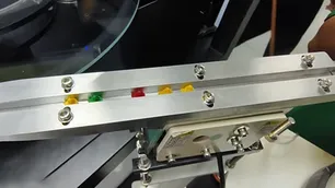 Máquina de inspeção visual de peças automotivas