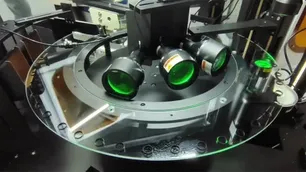 Máquina de inspeção visual de peças automotivas