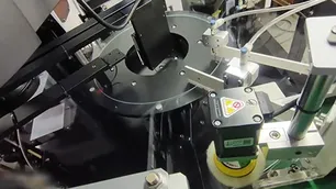 Máquina de inspeção visual de peças plásticas