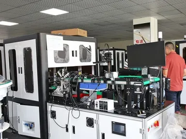 Máquina de inspeção visual de peças plásticas